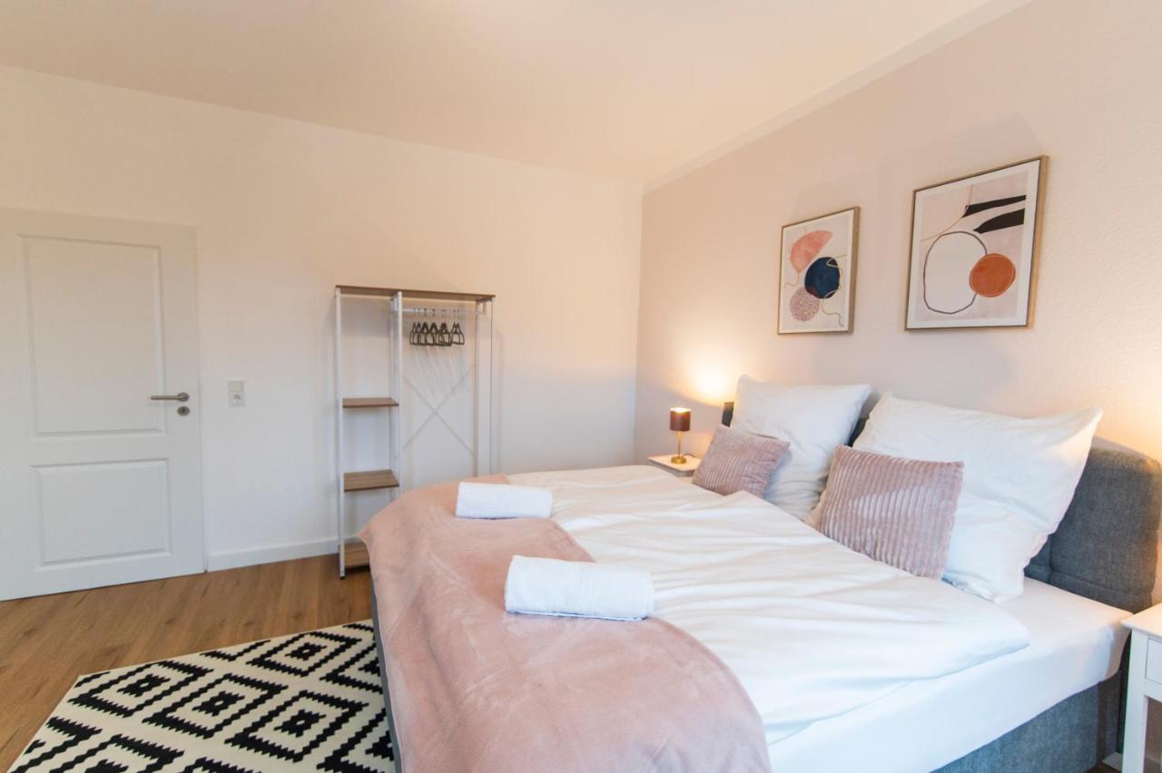 Peter Apartments - Wohnung 90Qm, 3 Schlafzimmer, Kueche, Wohnzimmer, Balkon, Netflix ฟุลดา ภายนอก รูปภาพ