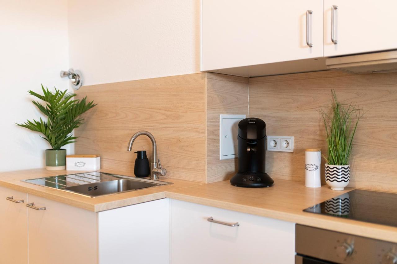 Peter Apartments - Wohnung 90Qm, 3 Schlafzimmer, Kueche, Wohnzimmer, Balkon, Netflix ฟุลดา ภายนอก รูปภาพ