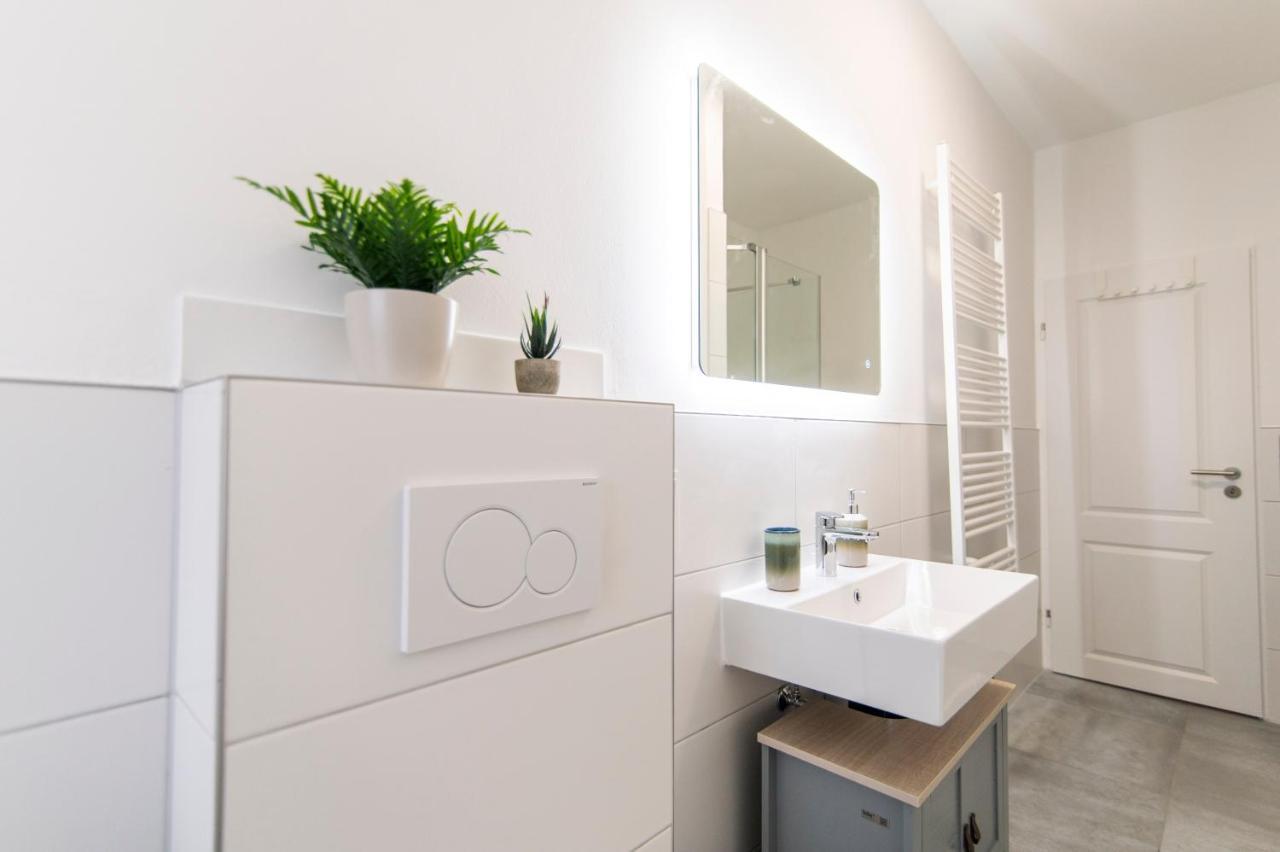 Peter Apartments - Wohnung 90Qm, 3 Schlafzimmer, Kueche, Wohnzimmer, Balkon, Netflix ฟุลดา ภายนอก รูปภาพ